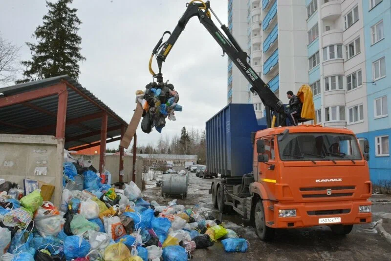Вывоз бытового мусора в Чайковском с погрузкой в октябре