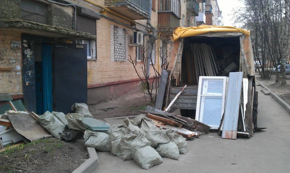 Вывоз мусора после ремонта в Чайковском от ПроМусор — цены от 4554 руб., быстро и недорого