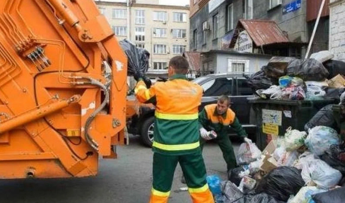 Срочный вывоз мусора в Чайковском от ПроМусор — заказ день в день от 2884 руб., грузчики, цена