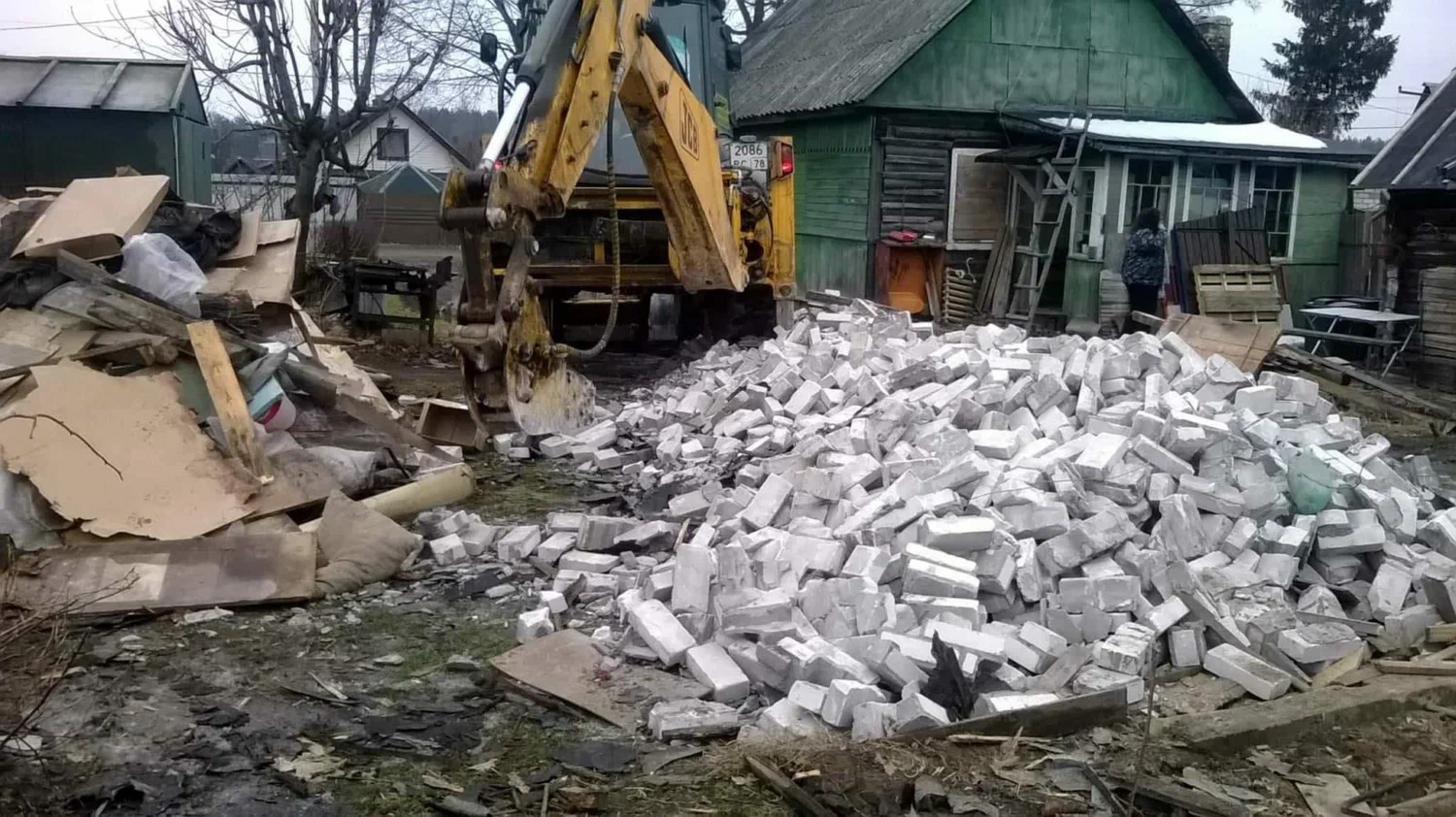 Вывоз мусора после сноса здания в Чайковском от ПроМусор – цена от 5061 руб., утилизация и уборка стройотходов