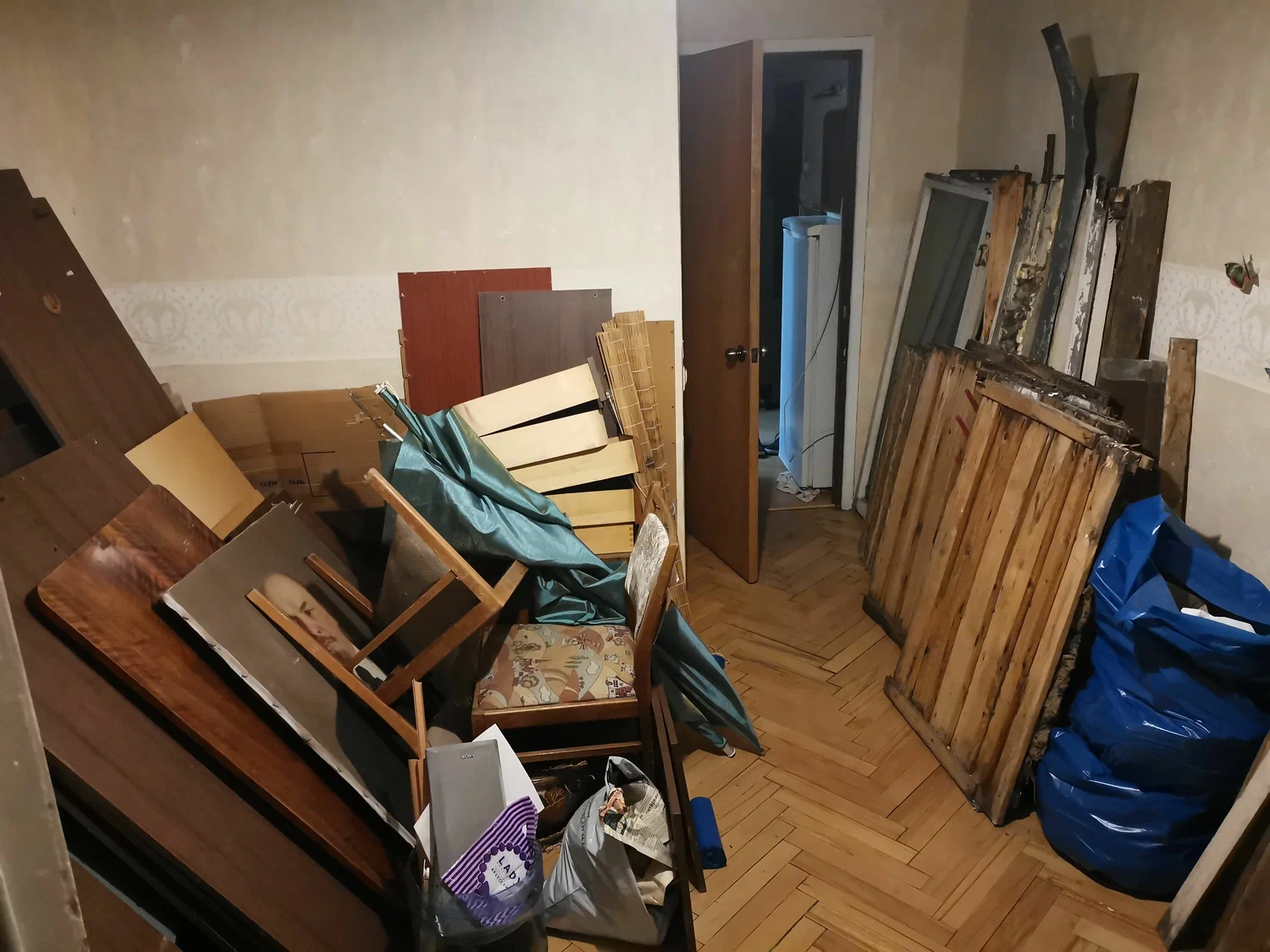 Демонтаж мебели с вывозом и утилизацией в Чайковском в октябре